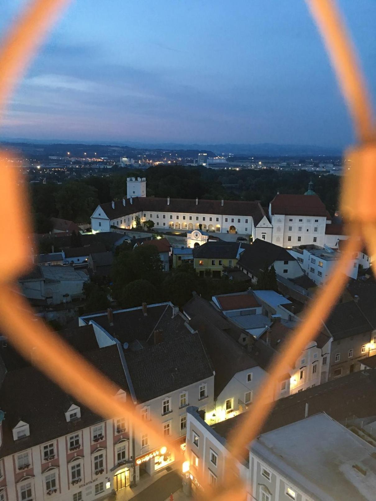 Turmhotel Enns Bagian luar foto